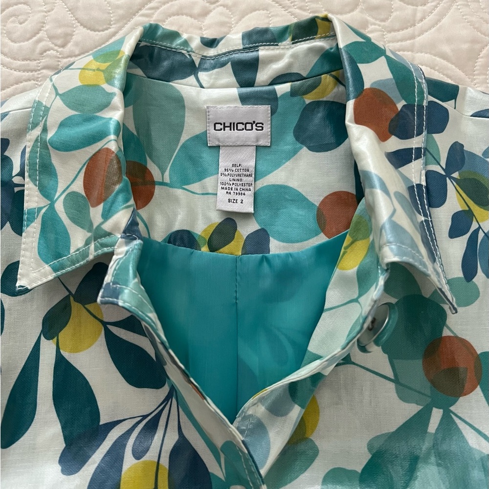 Nwot Chico’s Leaf Pattern Fully Lined Button Up J… - image 5